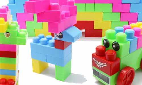 Blocks and Legos to learn child 