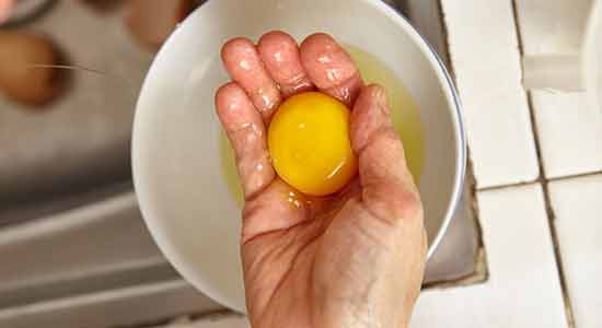 Egg Yolk to Make Your Eyebrows Thicker