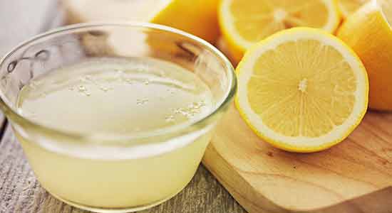 Lemon Juice for Dry and Chapped Lips