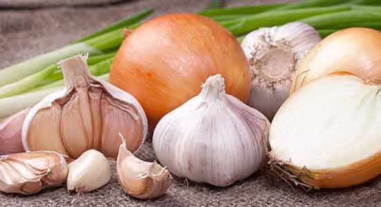 Onion and Garlic Powerful Home Remedies to Reduce Hair Loss