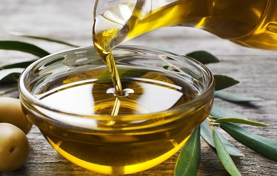Reduce Wrinkles Naturally with olive oil