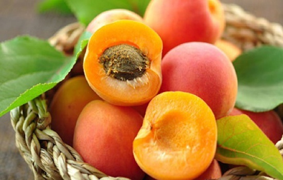 apricot scrub to reduce stretch marks