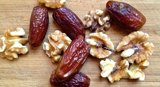 dates-and-walnuts