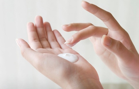 moisturize your hands- beauty tips