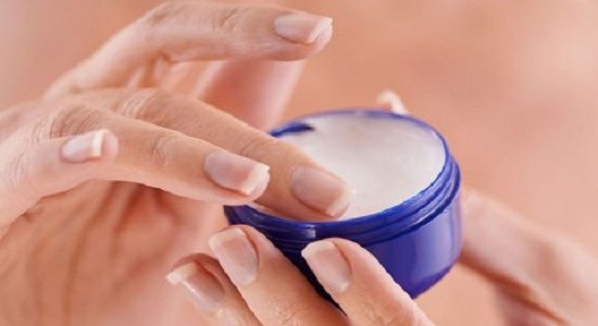 petroleum jelly for skin moisturizing