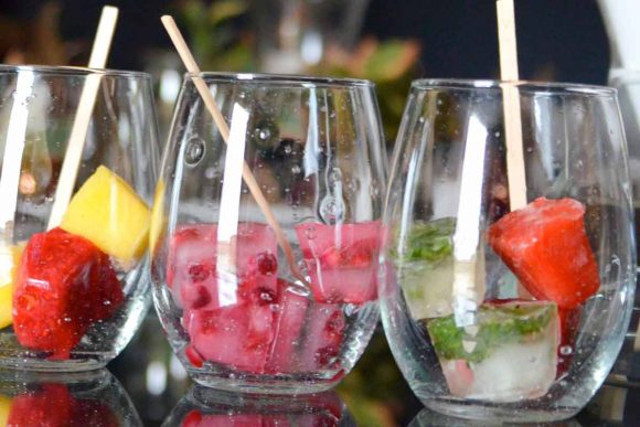 5 naturally Naturally Flavored Water recipes