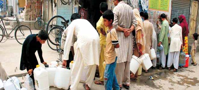 Karachi Faced With Serious Water Shortage Problem - HTV