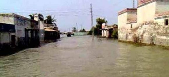 Stormy Weather Causes Havoc in Jacobabad and Kandh Kot - HTV