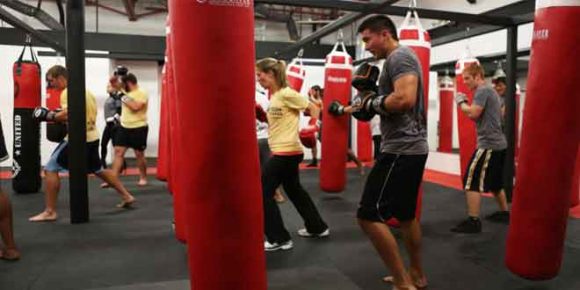 Need an effective way to lose weight? Try kickboxing! - HTV