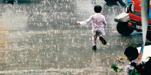 Karachi’s love affair with the monsoon season - HTV