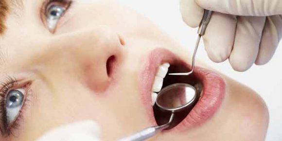 Gum Disease Linked to Higher Cancer Risk in Women