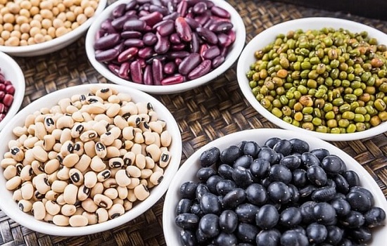 7 Foods That Cause Bloating and Gas- beans
