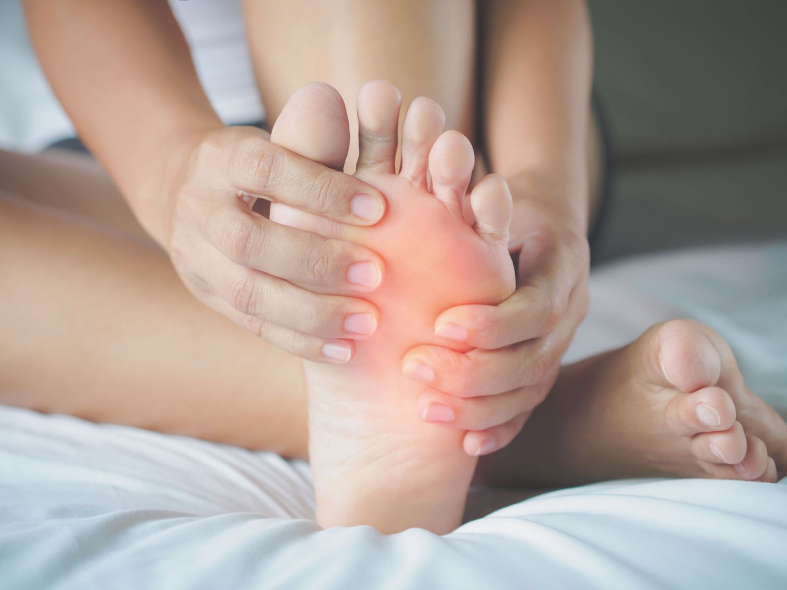 7 Reasons Why You Have Swollen Feet And Ankles HTV