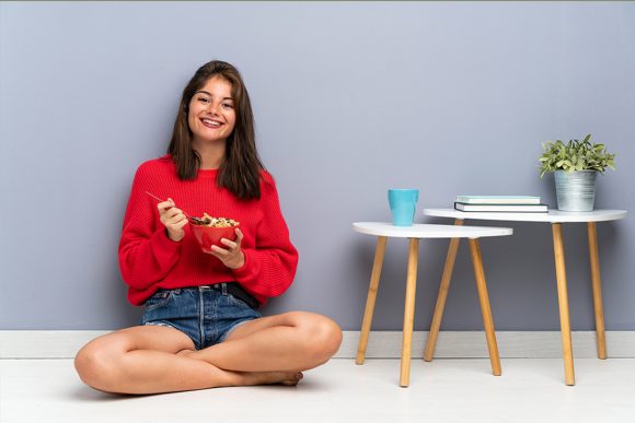 Amazing Benefits of Sitting on the Floor to EatAmazing Benefits of Sitting on the Floor to Eat