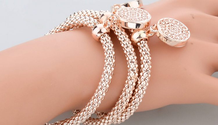 the-most-popular-item-for-women-is-bracelets