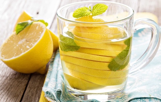 15 Reasons to Drink Lemon Water- lemon water benefits